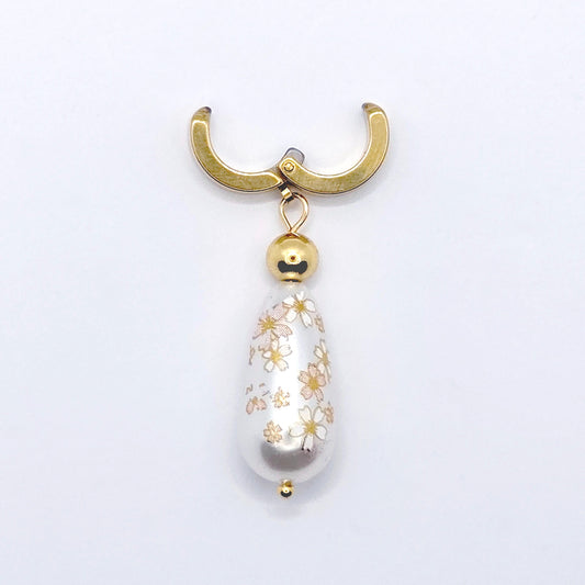 Gold Stainless Steel and Pearl VCH Clip. Non-Piercing Body Jewelry