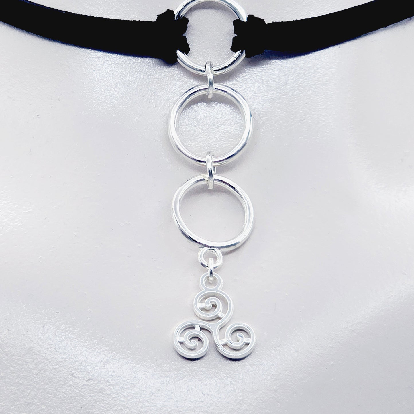 Triskelion Day Collar. Faux Leather Choker Collar, Tri Circle Pendants, and Celtic Triskelion. Discreet Day Collar for BDSM Submissive.