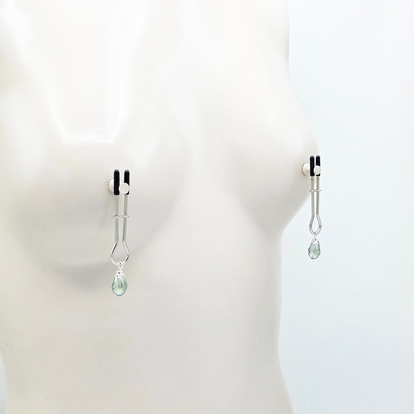 Iris Crystal Straight Tweezer Nipple Clamps