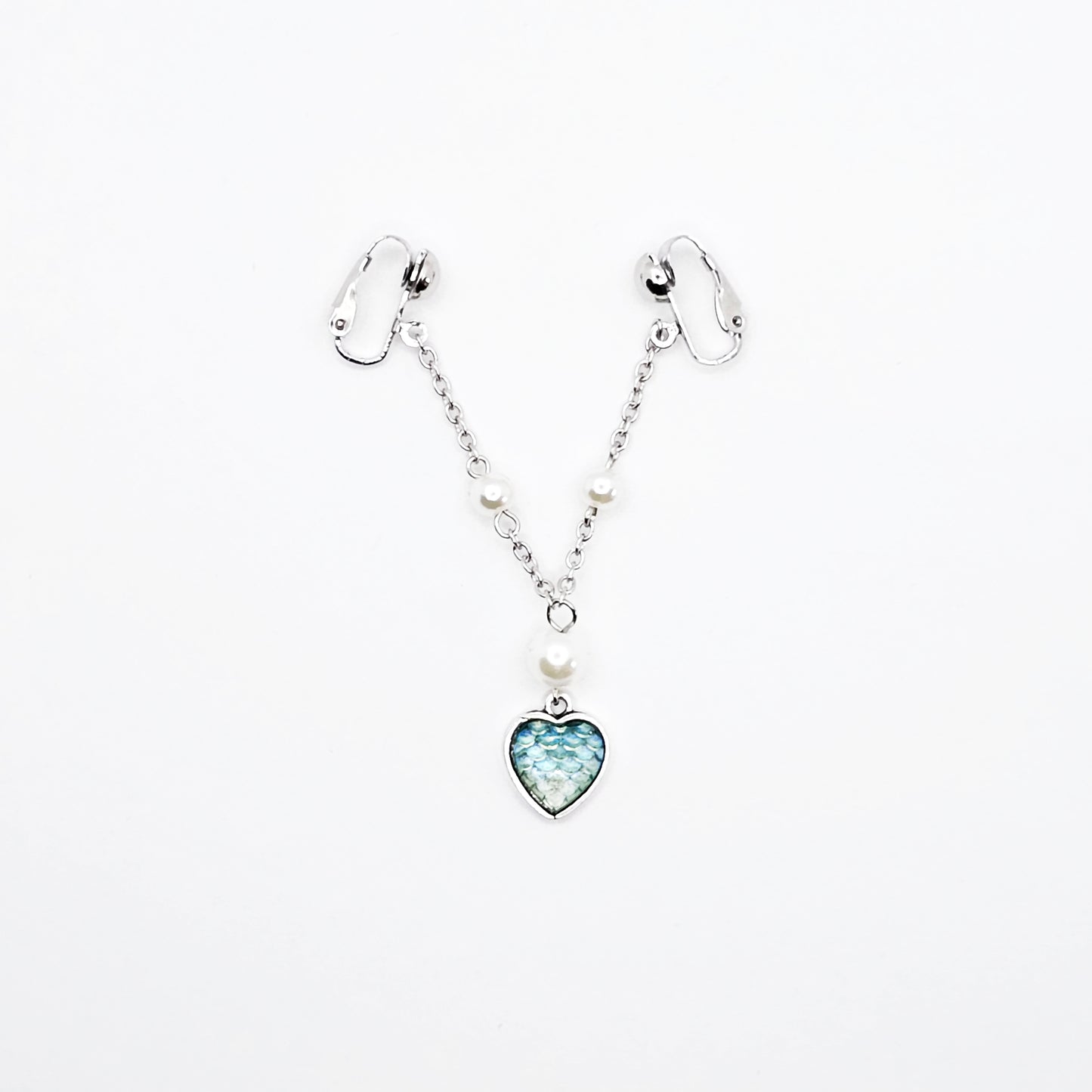 Labia Jewelry Chain with Pearls, Mermaid Scale Heart, and Non Piercing Jewelry Clips. Intimate Vaginal Jewelry