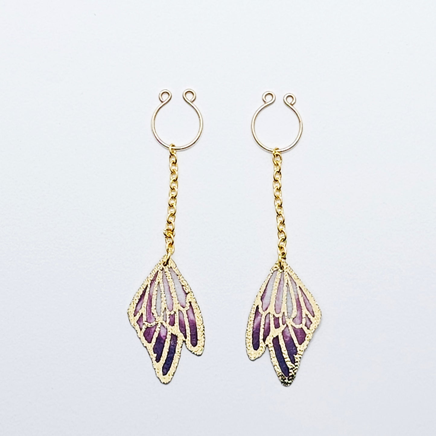Non Piercing Nipple Rings with Chain and Fluttering Butterfly Wings, Gold.