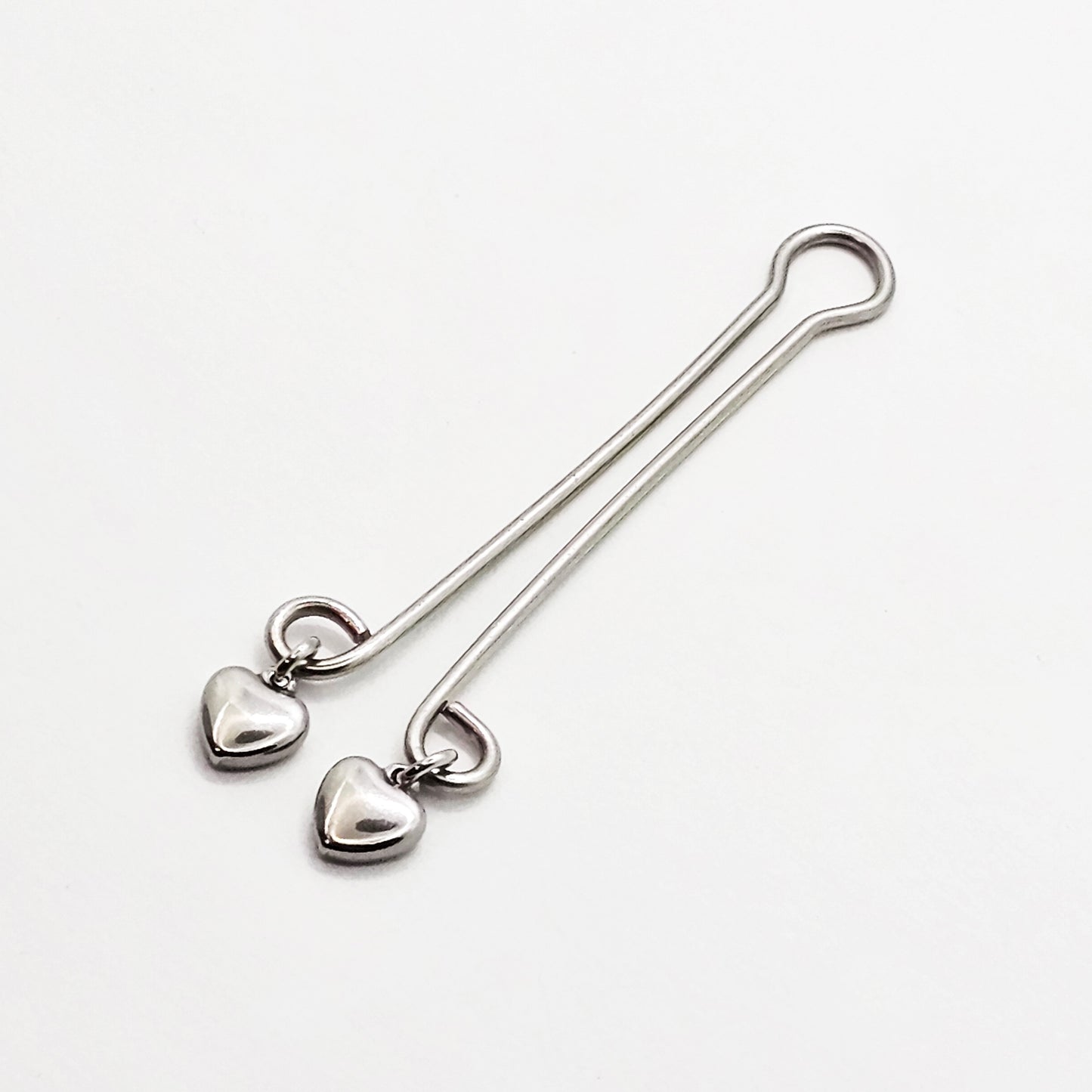 Labia Clip with Hearts, Stainless Steel. Non Piercing Clit Clip Vaginal Jewelry.