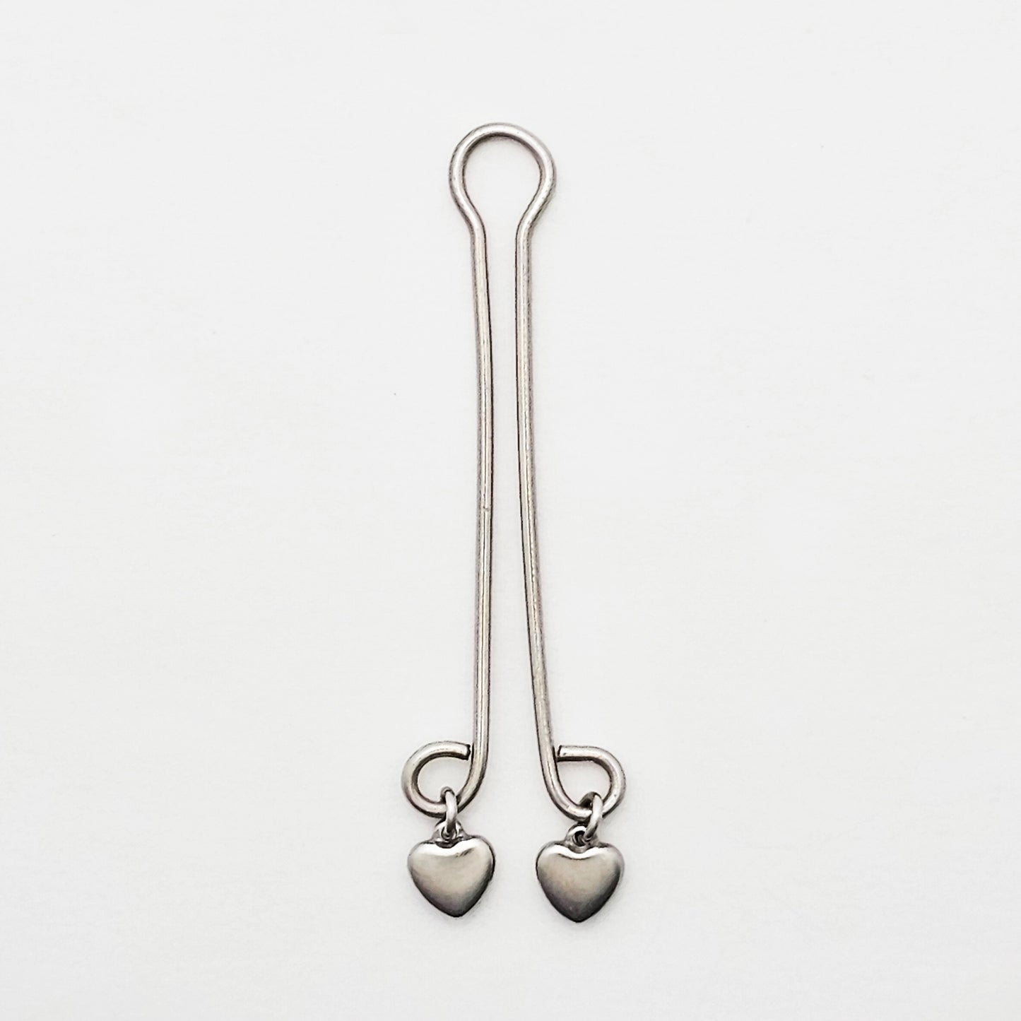 Labia Clip with Hearts, Stainless Steel. Non Piercing Clit Clip Vaginal Jewelry.