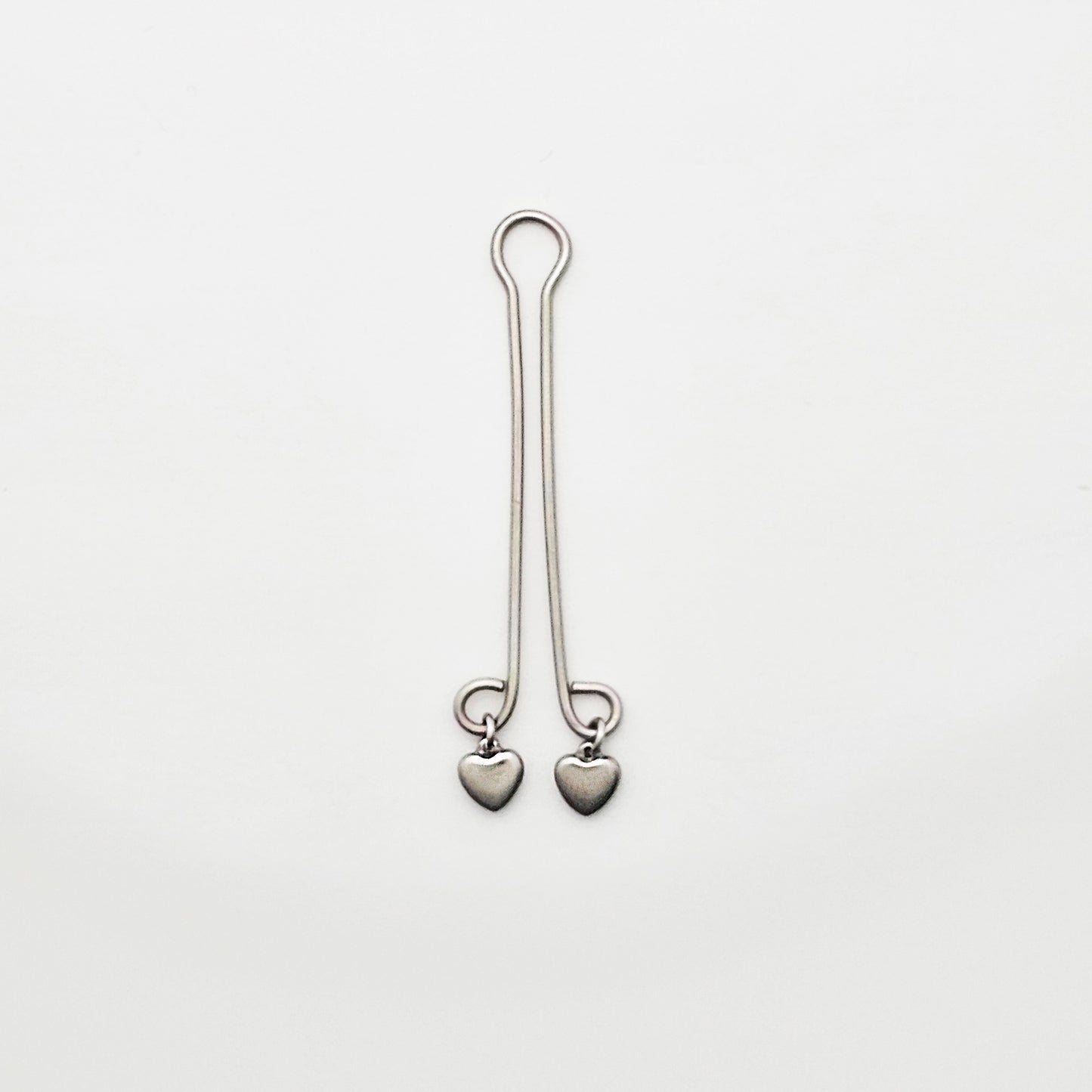 Labia Clip with Hearts, Stainless Steel. Non Piercing Clit Clip Vaginal Jewelry.