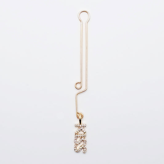 Gold Labia Clip with 18K Gold and CZ Kiss. Intimate Body Jewelry for Women
