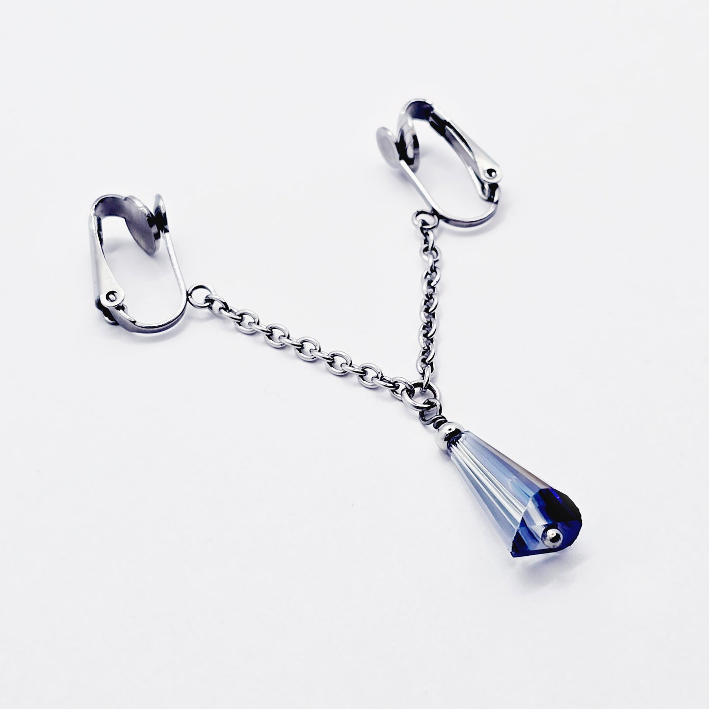 Non Piercing Labia Chain Dangle, Stainless Steel, with Crystal.