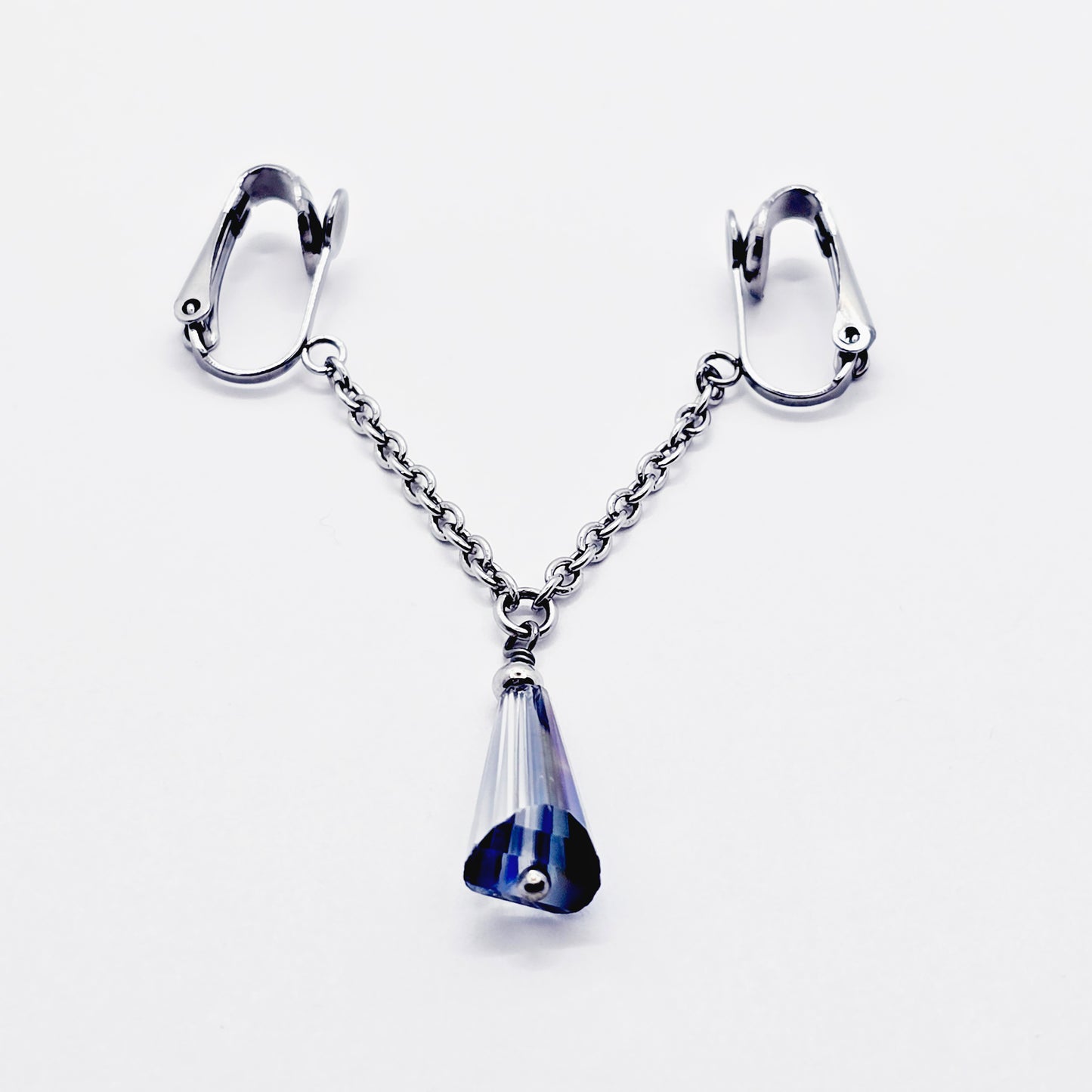 Non Piercing Labia Chain Dangle, Stainless Steel, with Crystal.