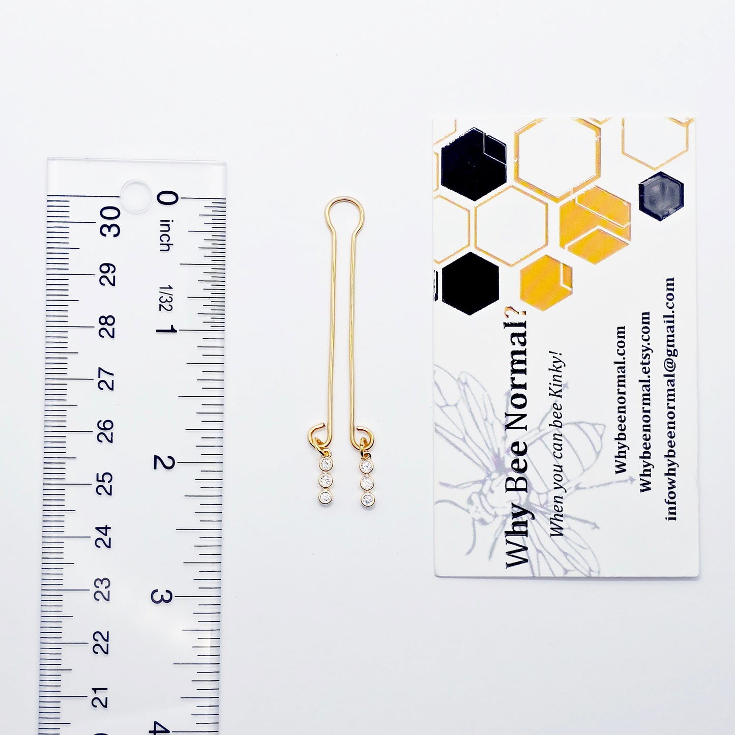 Gold Labia Clip with 18k Gold Tri Circle Gems.