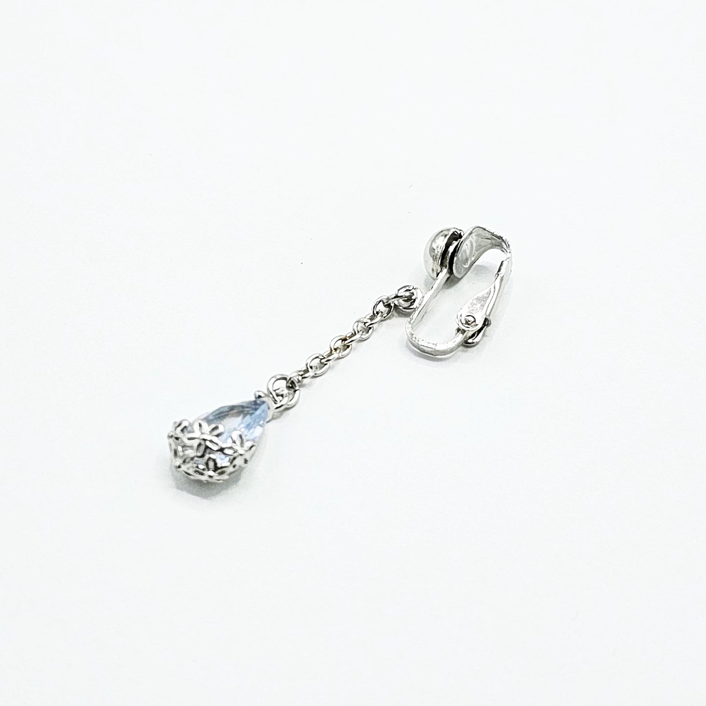 Non-Piercing Vaginal Jewelry Clip with Cubic Zirconia Chain Dangle. VCH Clip, Clitoral Jewelry
