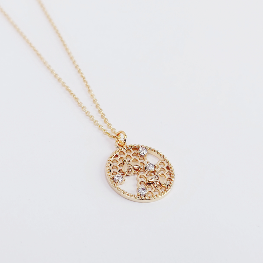 Discreet Bee Day Collar, 18K Gold. Dainty day wear Collar for Submissive/Slave.