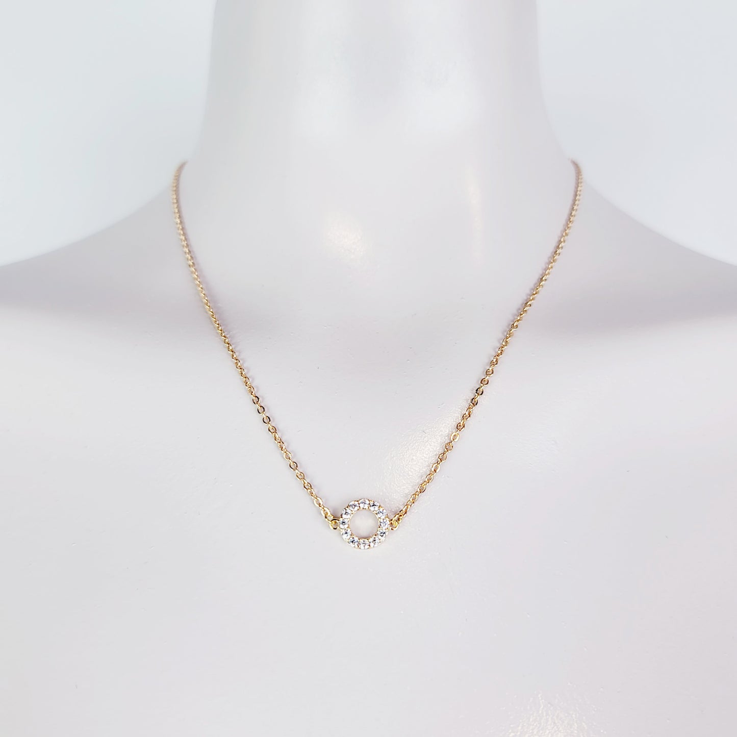 Discreet Day Collar for BDSM Submissive. 18K Gold Sparkling Circle of O.
