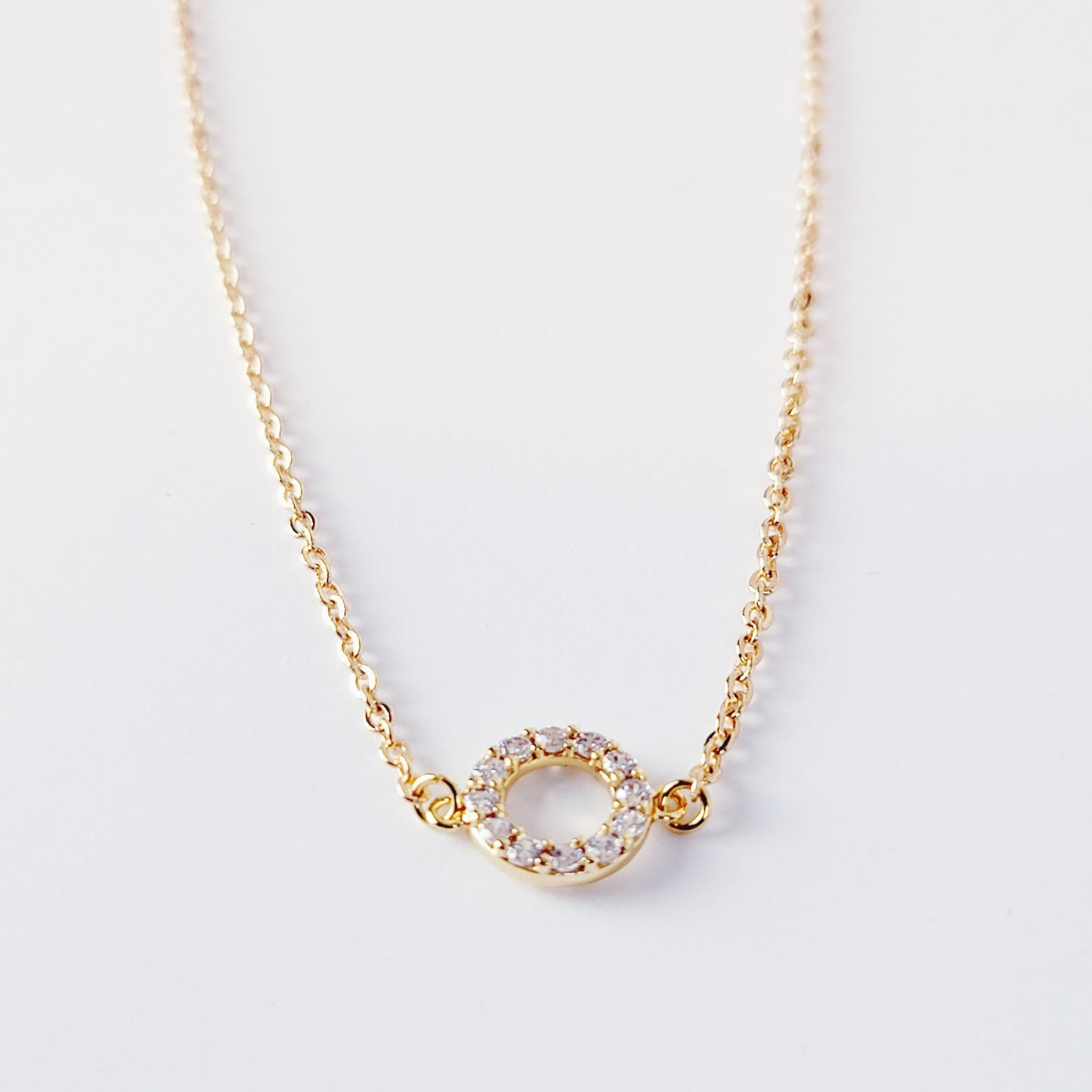 Discreet Day Collar for BDSM Submissive. 18K Gold Sparkling Circle of O.