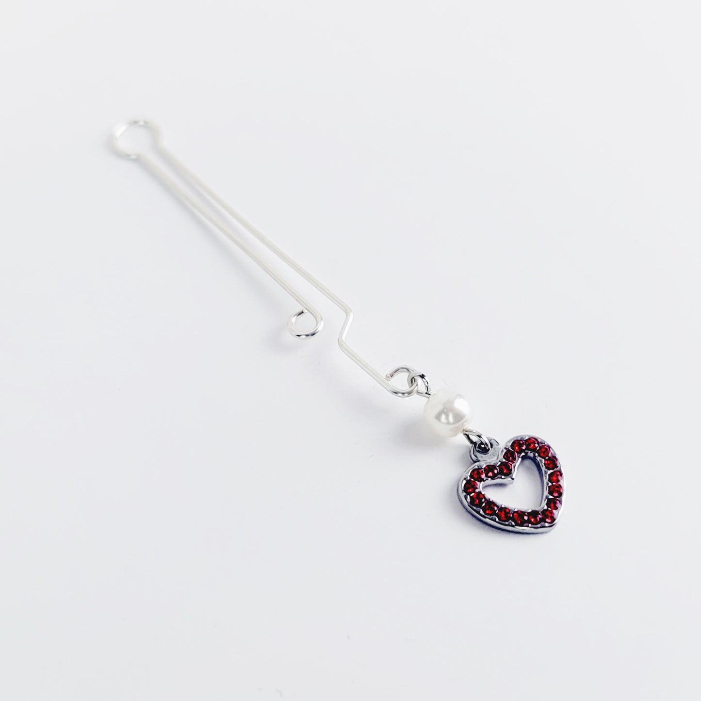 Labia Clip with Pearl and Heart. Non Piercing Intimate Jewelry, Sex Toy For Women