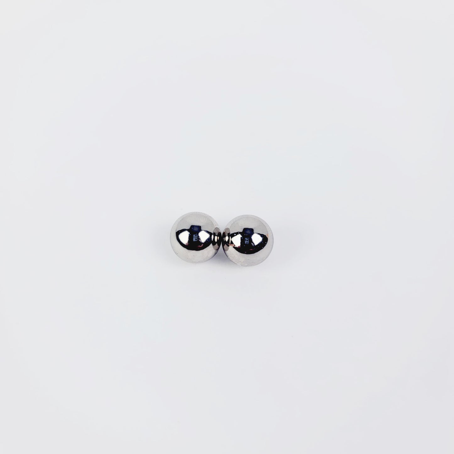 Magnetic Balls