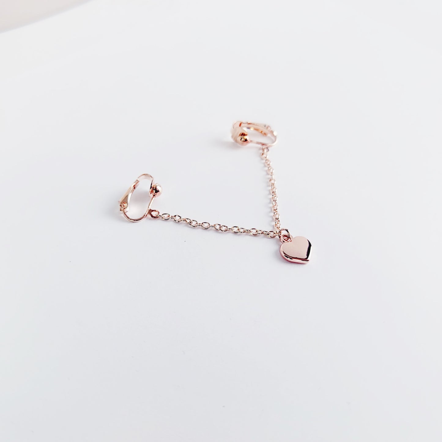 Labia Jewelry, Non Piercing. Rose Gold Labia Chain Dangle with Heart.