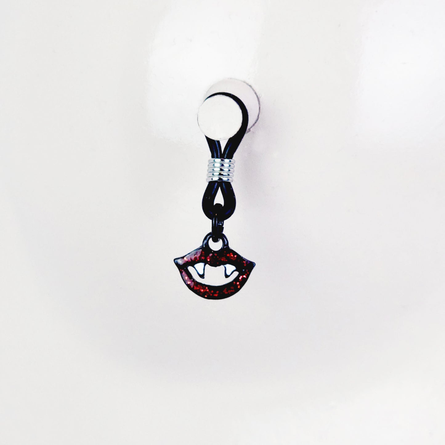 Small Black Nipple Nooses with Vampire Lips