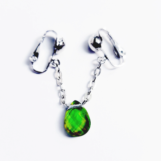 Non Piercing Labia Chain Dangle with Color Changing Gem. BDSM