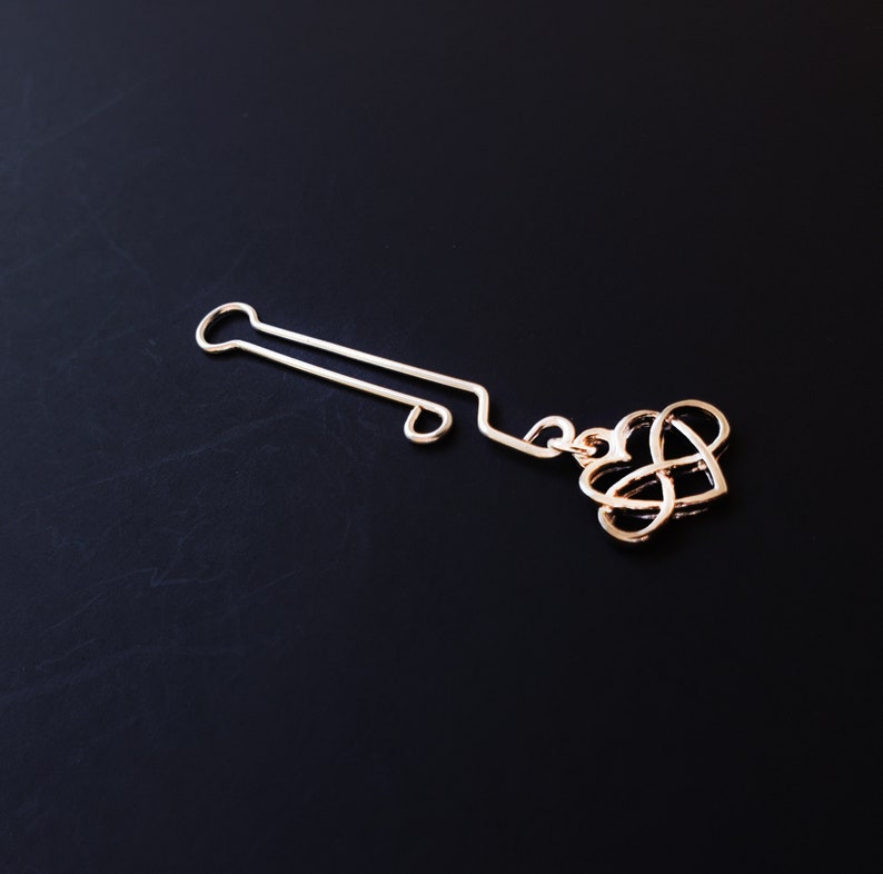 Poly Infinity Heart Labia Clip.