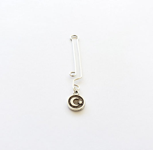 Labia Clip with Moon and Star