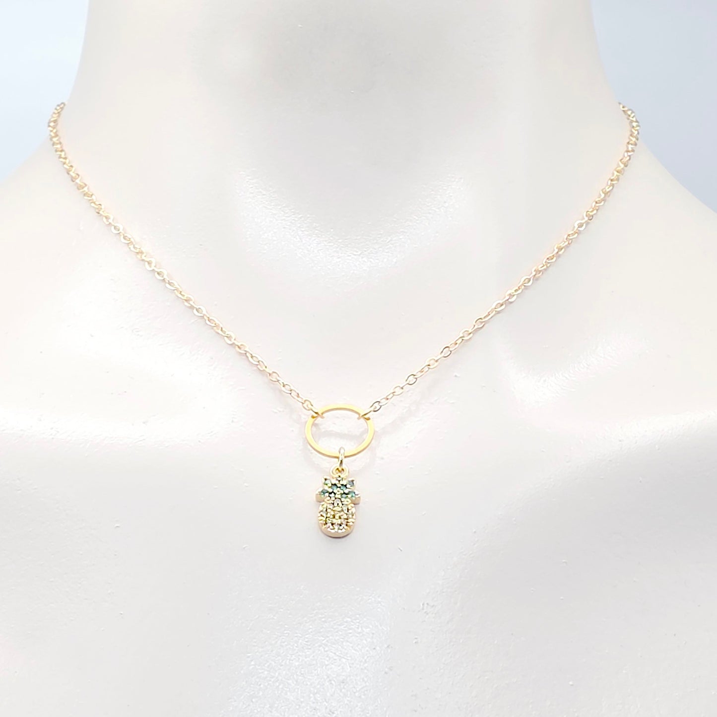 Discreet Day Collar with Pineapple. 18K Gold Circle of O Choker Necklace.