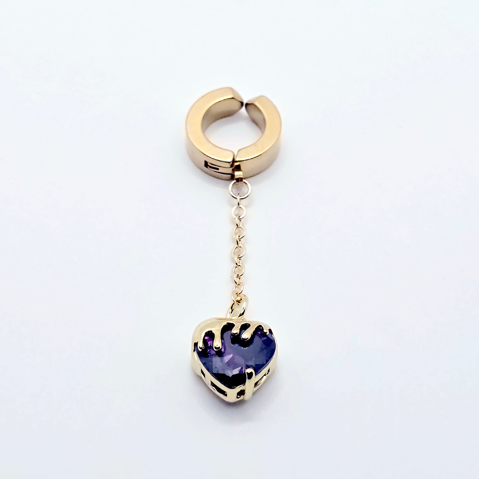 heart-shaped purple gem on gold chain and round pinch clasp VCH Clip