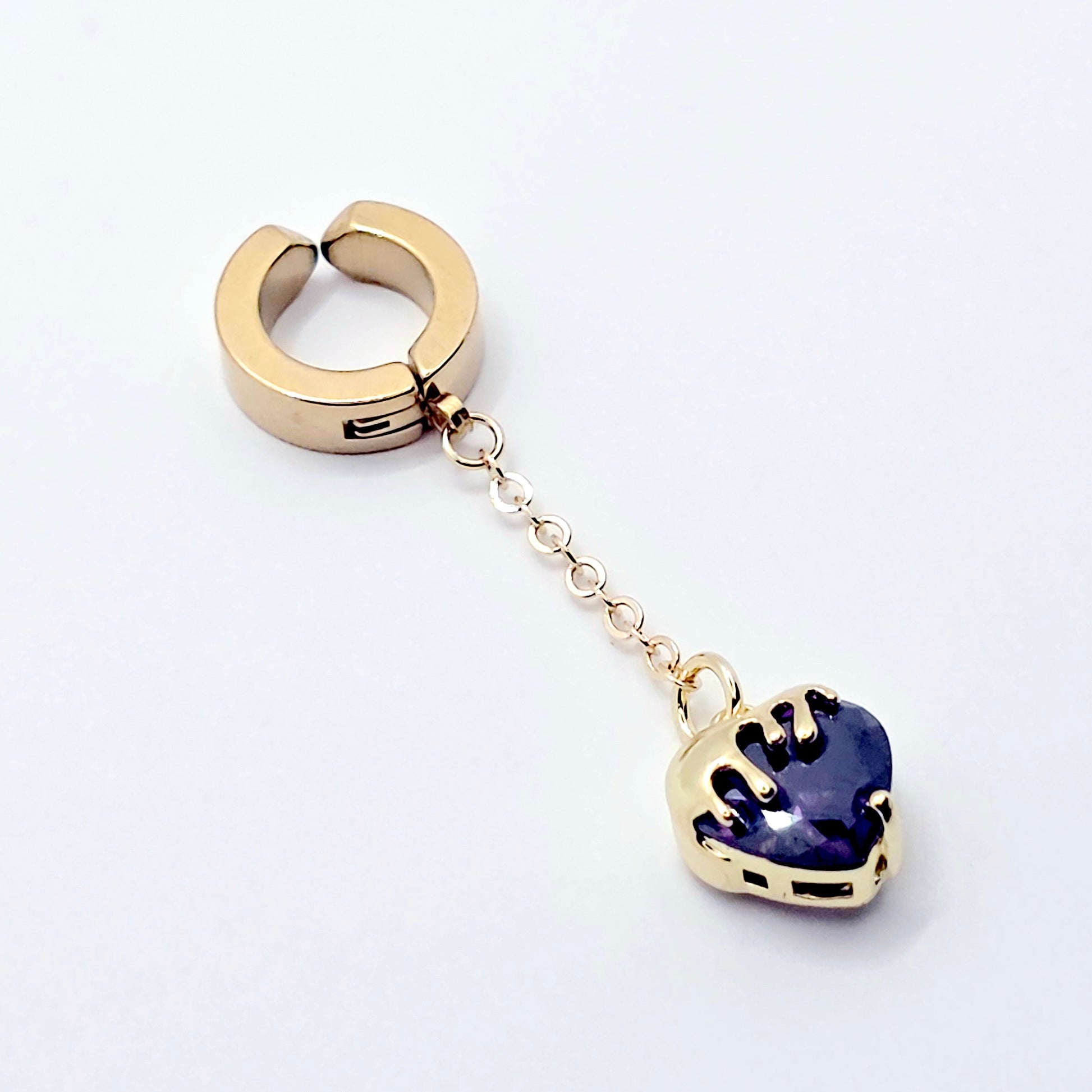 heart-shaped purple gem on gold chain and round pinch clasp VCH Clip