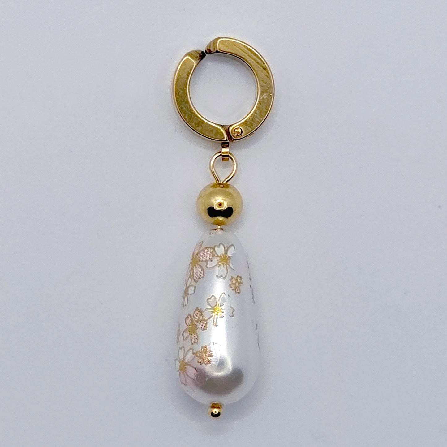 Gold VCH Clip with Painted Pearl 
