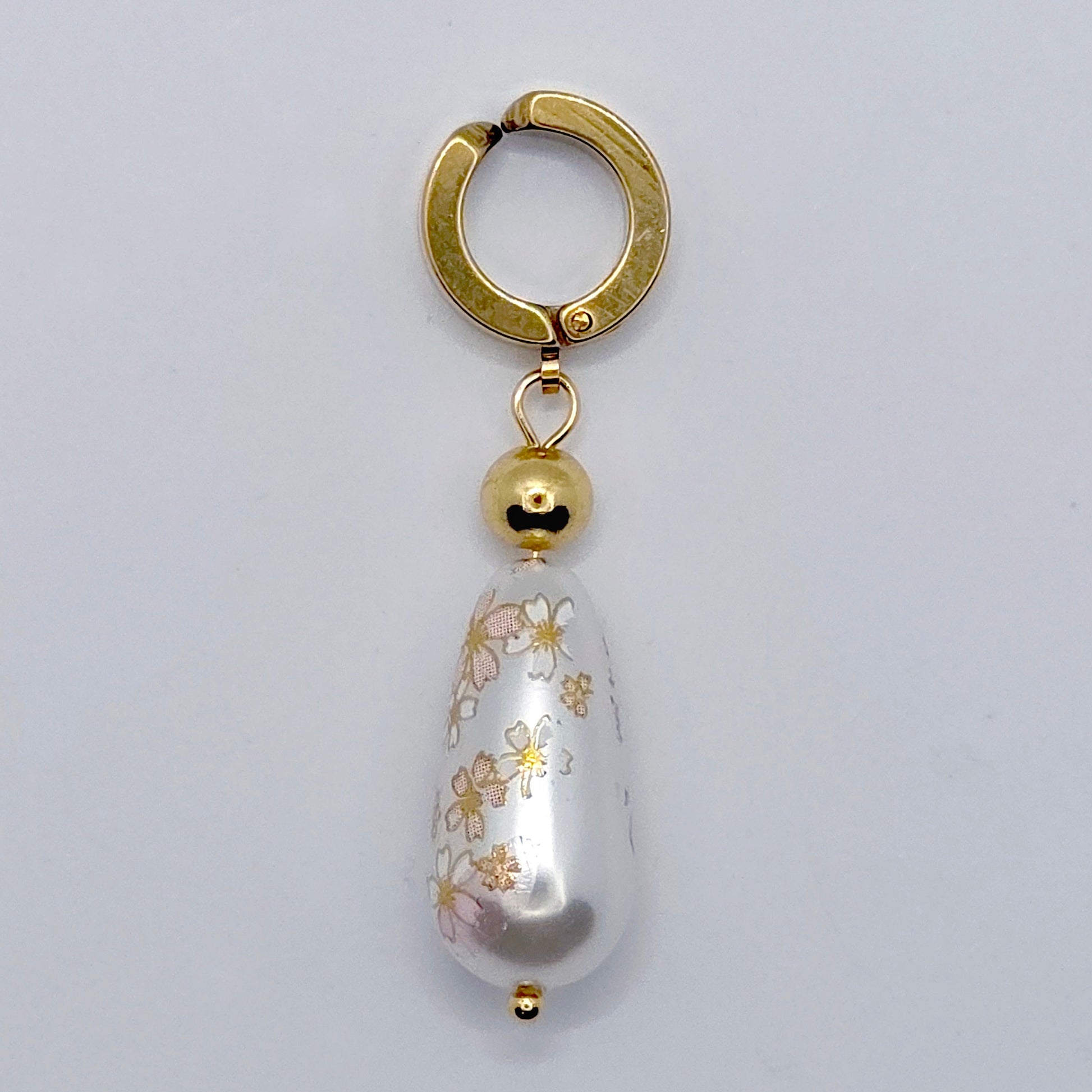 Gold VCH Clip with Painted Pearl 