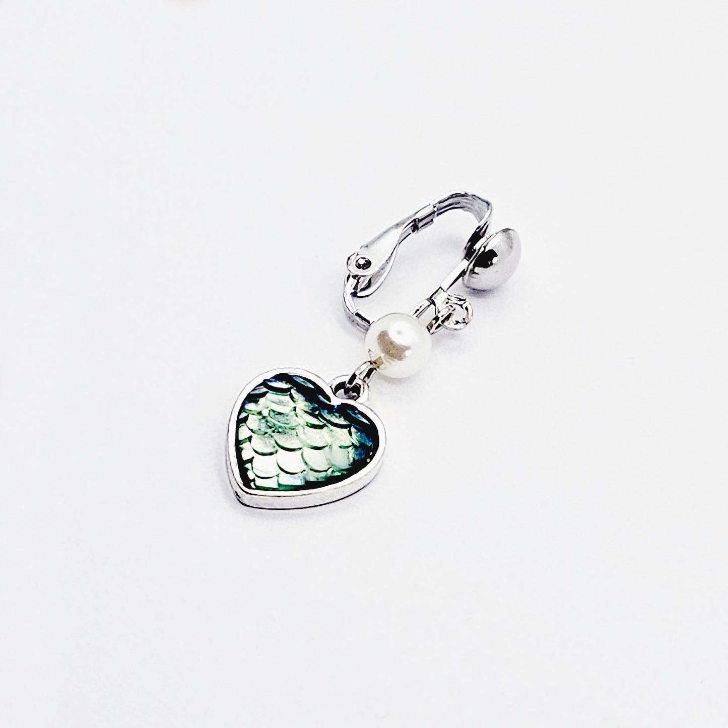 Mermaid or Dragon Scale Heart VCH Clip