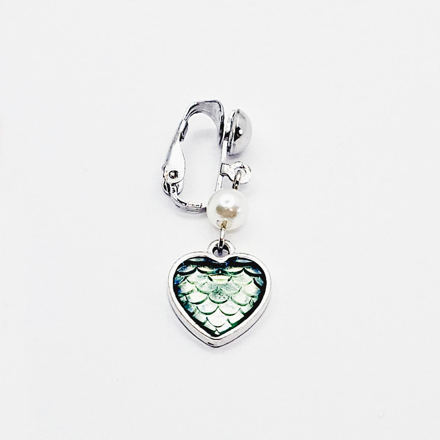 Mermaid or Dragon Scale Heart VCH Clip