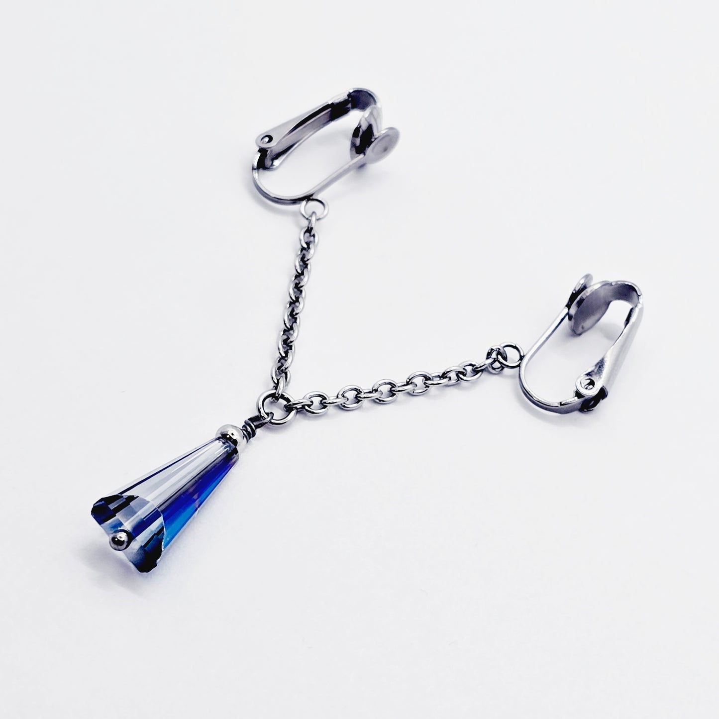 Non Piercing Labia Chain Dangle, Stainless Steel, with Crystal.