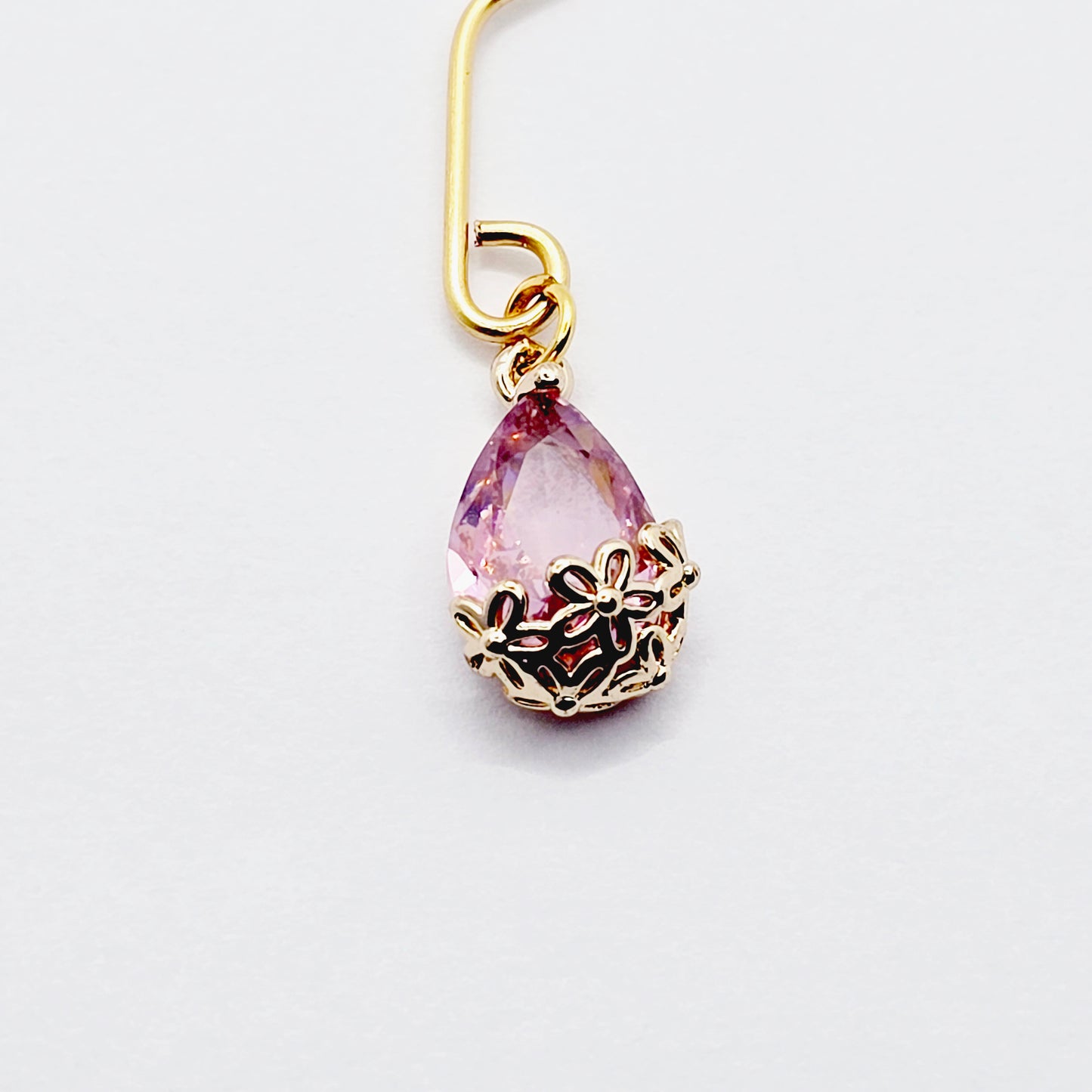 Gold Labia Clip with Pink Cubic Zirconia Gem Flower Pendant. Non-Piercing Genital Jewelry for Women