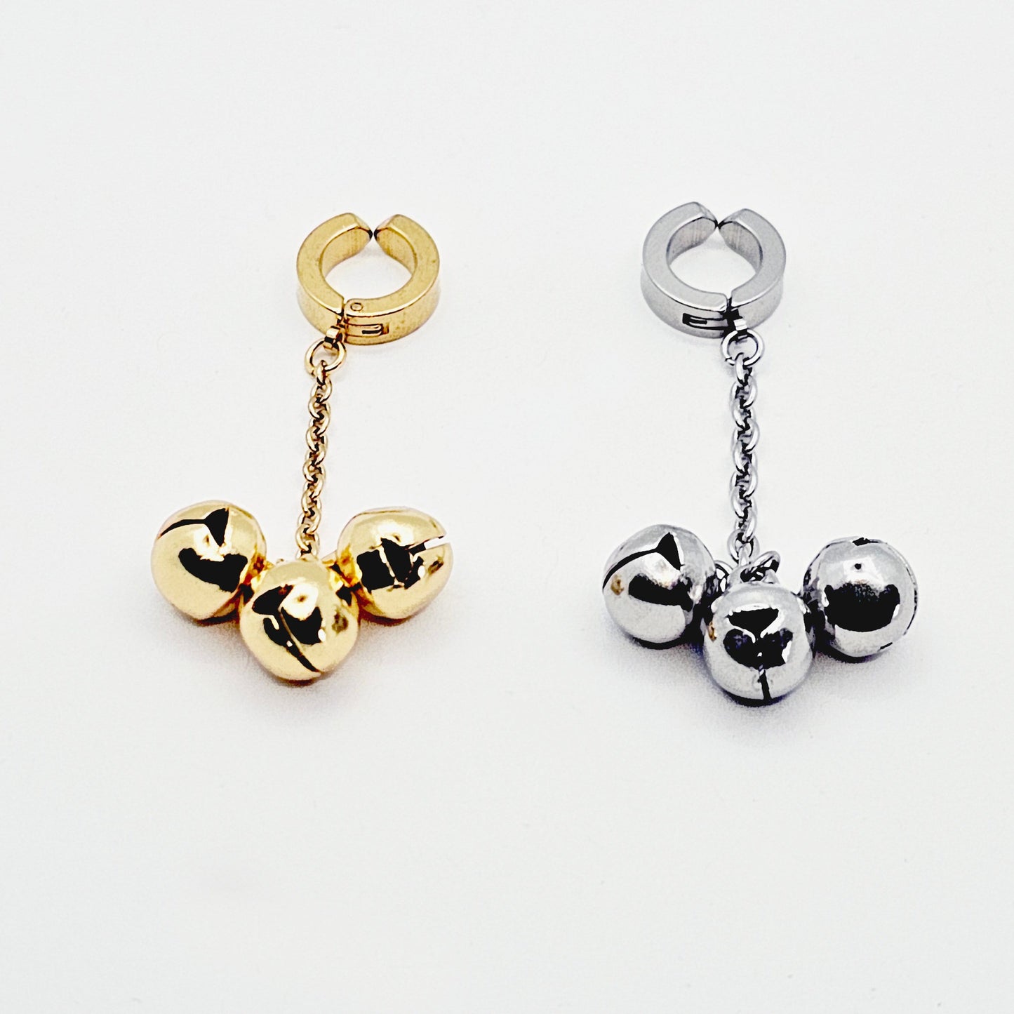 Genital Jewelry Clip with Bells, Stainless Steel. In Gold or Silver. Non Piercing Clitoral Jewelry.