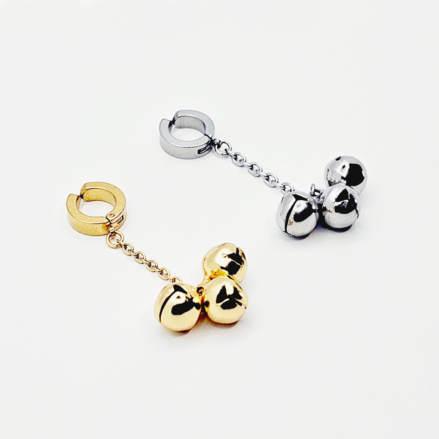 Genital Jewelry Clip with Bells, Stainless Steel. In Gold or Silver. Non Piercing Clitoral Jewelry.