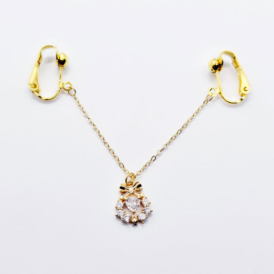 18K Gold and Cubic Zirconia Holiday Wreath Labia Chain Dangle