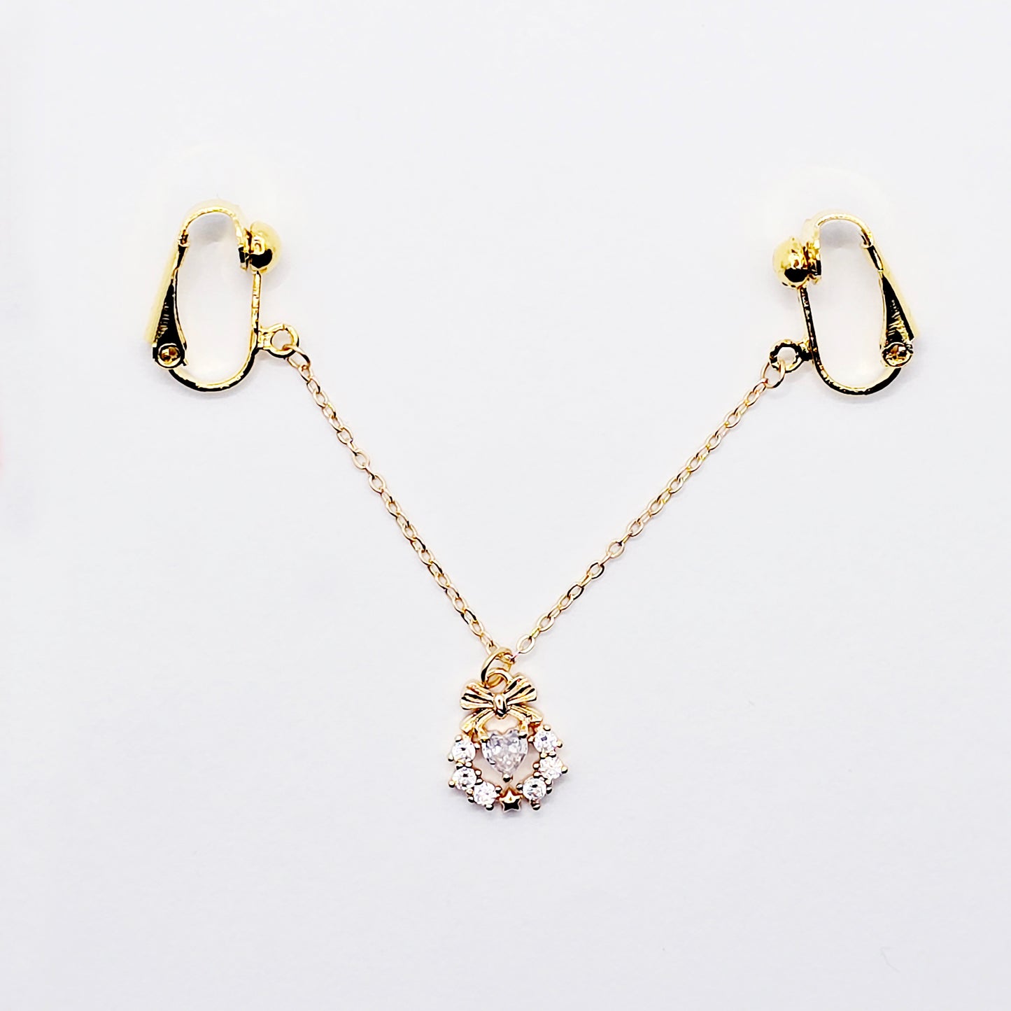 18K Gold and Cubic Zirconia Holiday Wreath Labia Chain Dangle