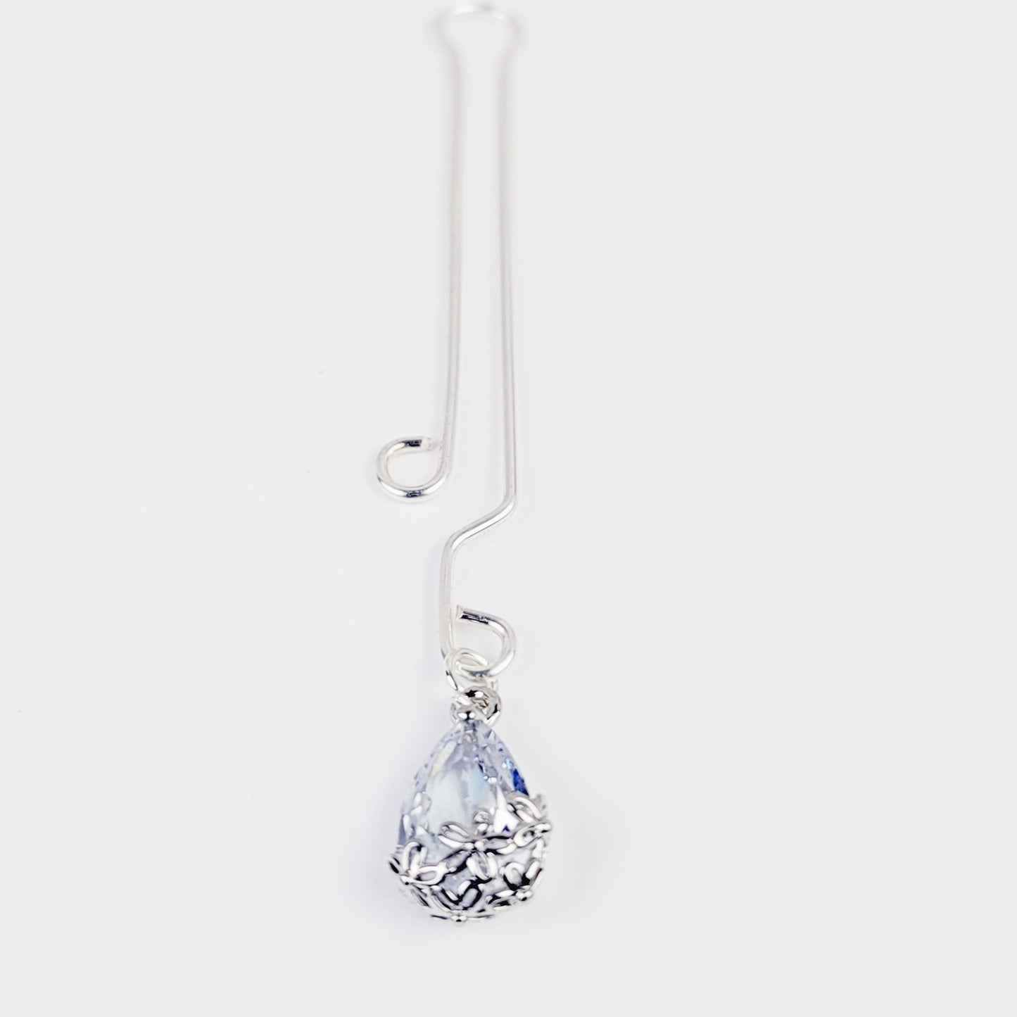 Non Piercing Labia Clip with Cubic Zirconia.