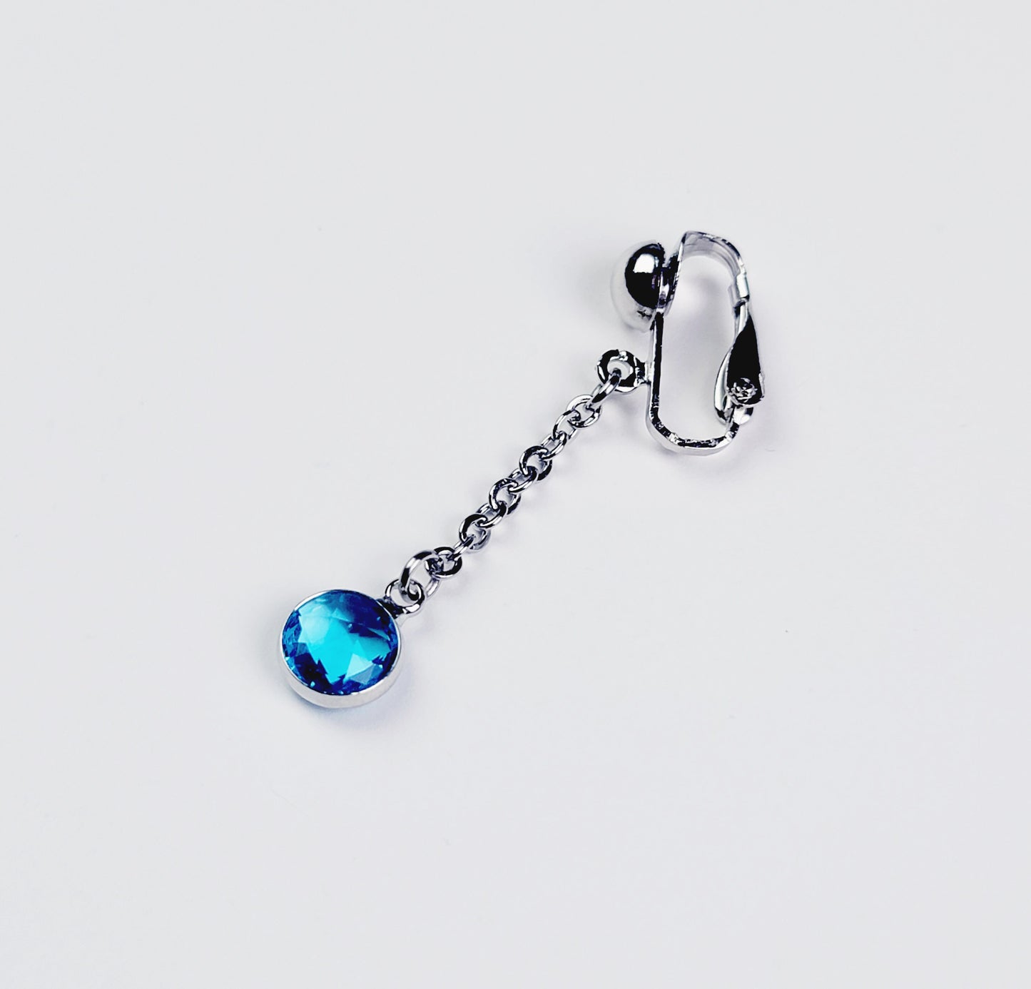 Non Piercing VCH Clip with Stainless Steel Chain and Blue Gemstone. Vaginal Clitoral Jewelry