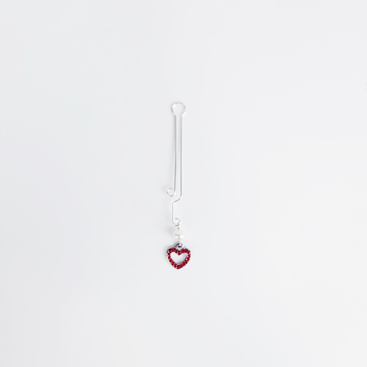 Labia Clip with Pearl and Heart. Non Piercing Intimate Jewelry, Sex Toy For Women