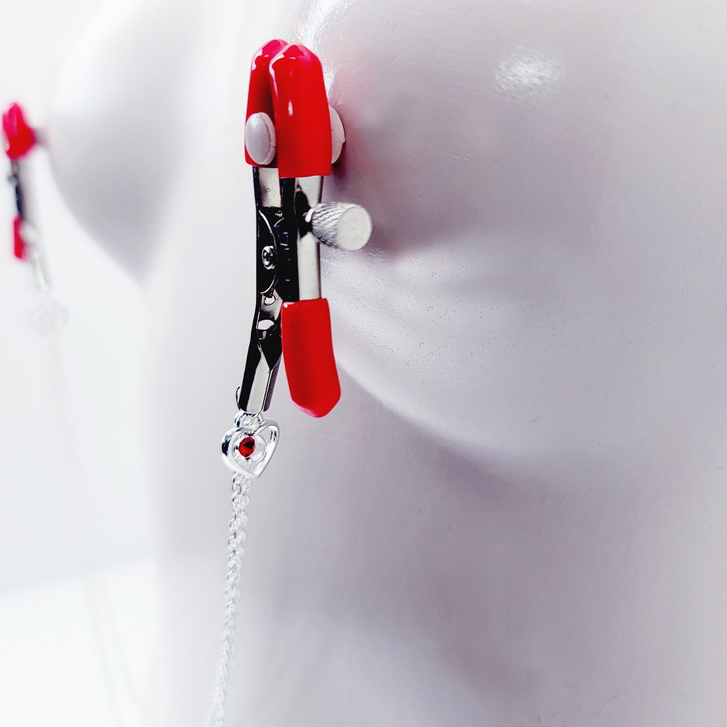 Adjustable Nipple Clamps With Chain Attached Hearts