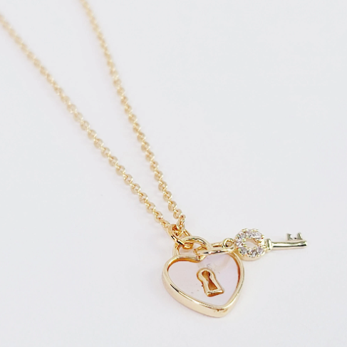 Discreet Day Collar with Heart Lock and Key, 18K Gold. Day Wear Necklace for BDSM submissive or slave