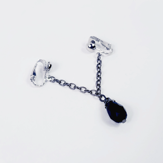 Labia Chain Dangle with Black Crystal