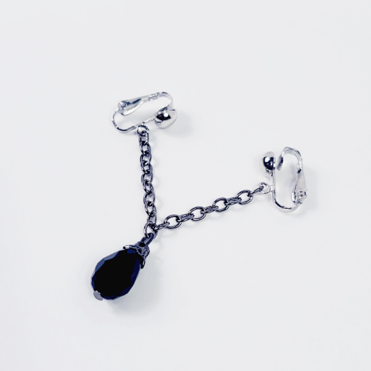 Labia Chain Dangle with Black Crystal