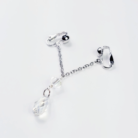 Labia Chain Dangle with Clear Crystals