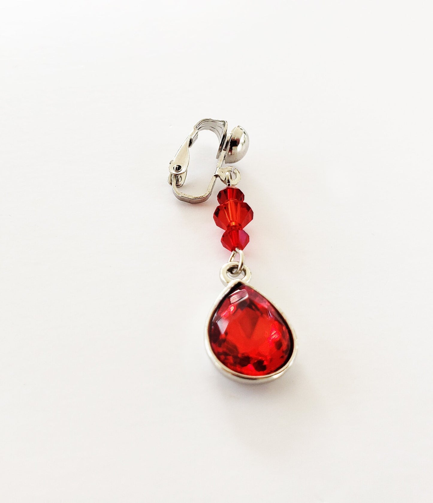 Red Crystal and Teardrop Gem VCH Clip