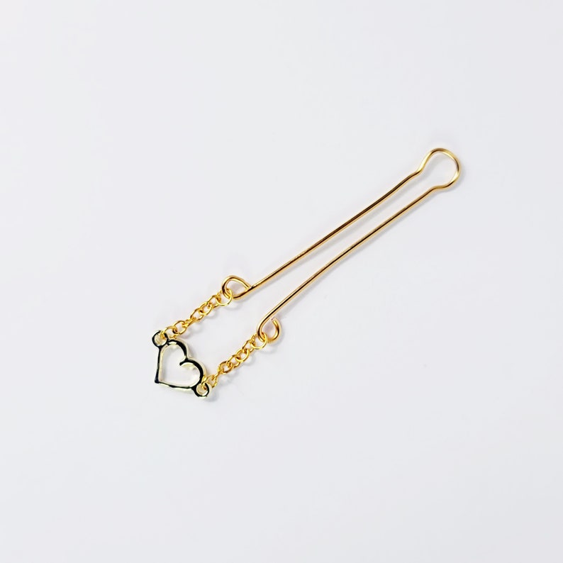 Gold Labia Clip With Dangling Heart