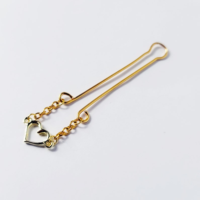 Gold Labia Clip With Dangling Heart