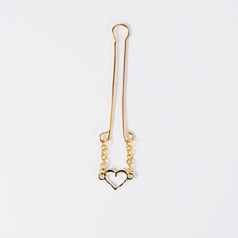 Gold Labia Clip With Dangling Heart