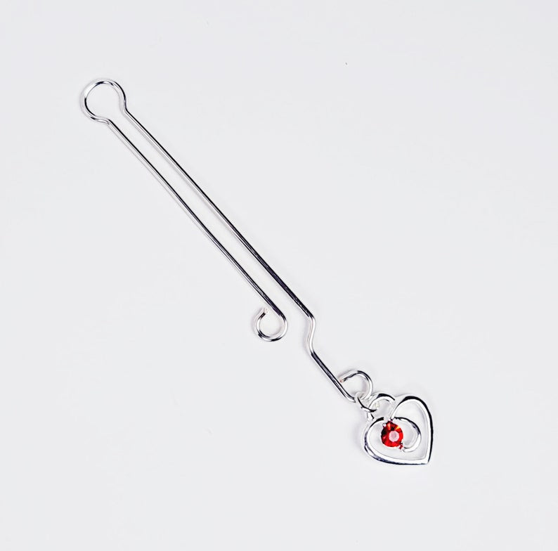 Labia Clip with Heart and Gem