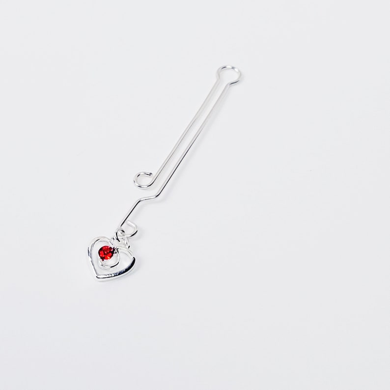 Labia Clip with Heart and Gem
